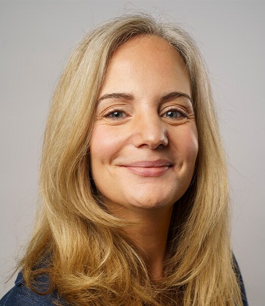 Vicky Pont - PolicyBee